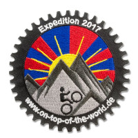 Gestickter Aufnäher Internetadressen www.on-top-of-the-world.de Gestickter Aufnäher Internetadressen www.on-top-of-the-world.de