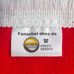 Gewebtes Textiletikett mit Logo